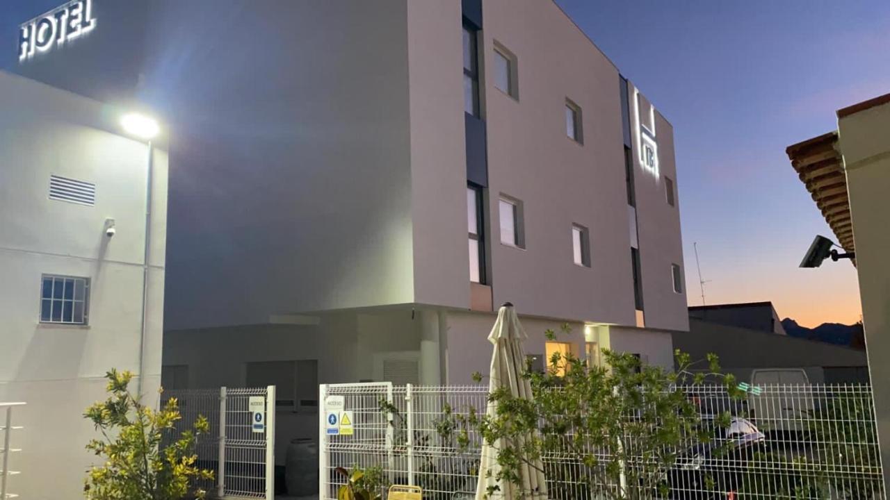 Hotel Иби Екстериор снимка